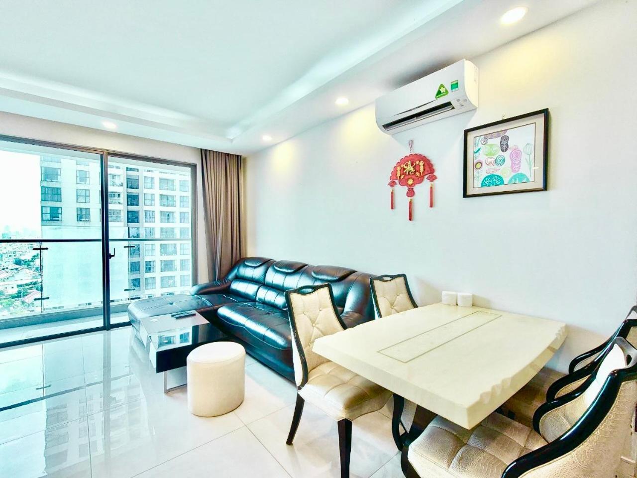 Apartment Premier Aparts - Soho Residence, Central, 10mins To Benthanh Market, Buivien Street Ho Chi Minh City
